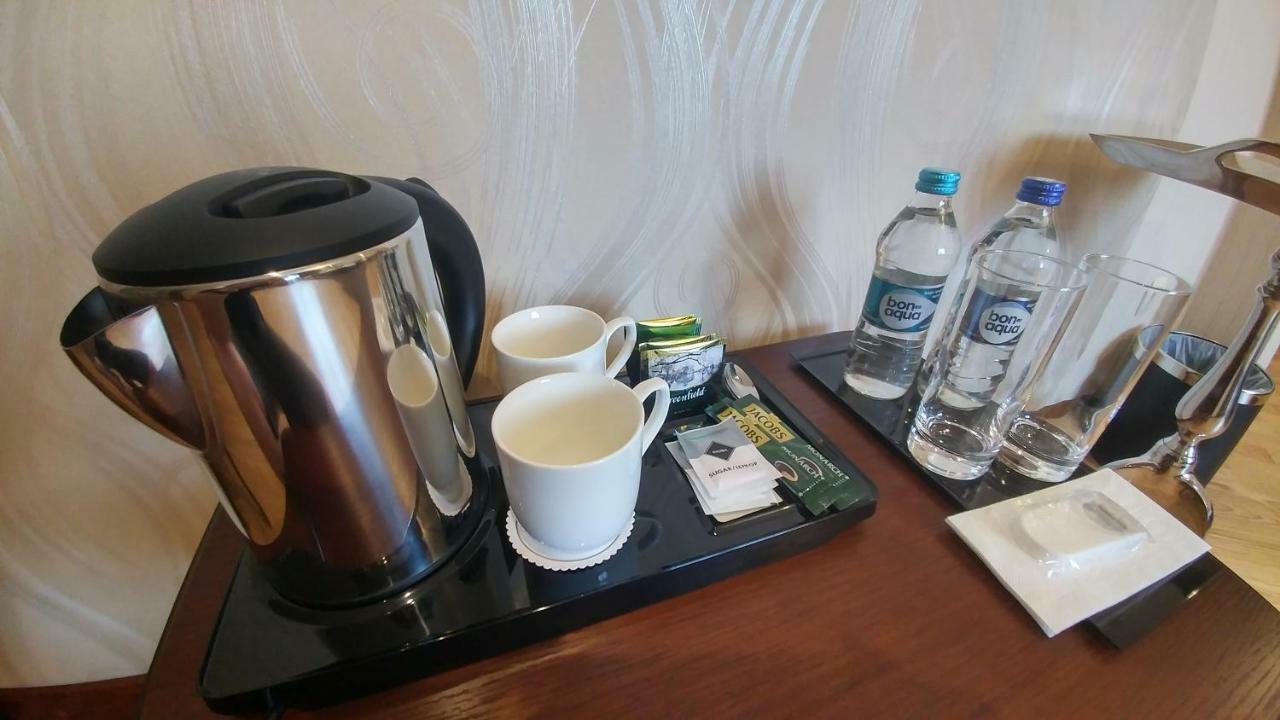 Hotel Meridian Brody Екстериор снимка