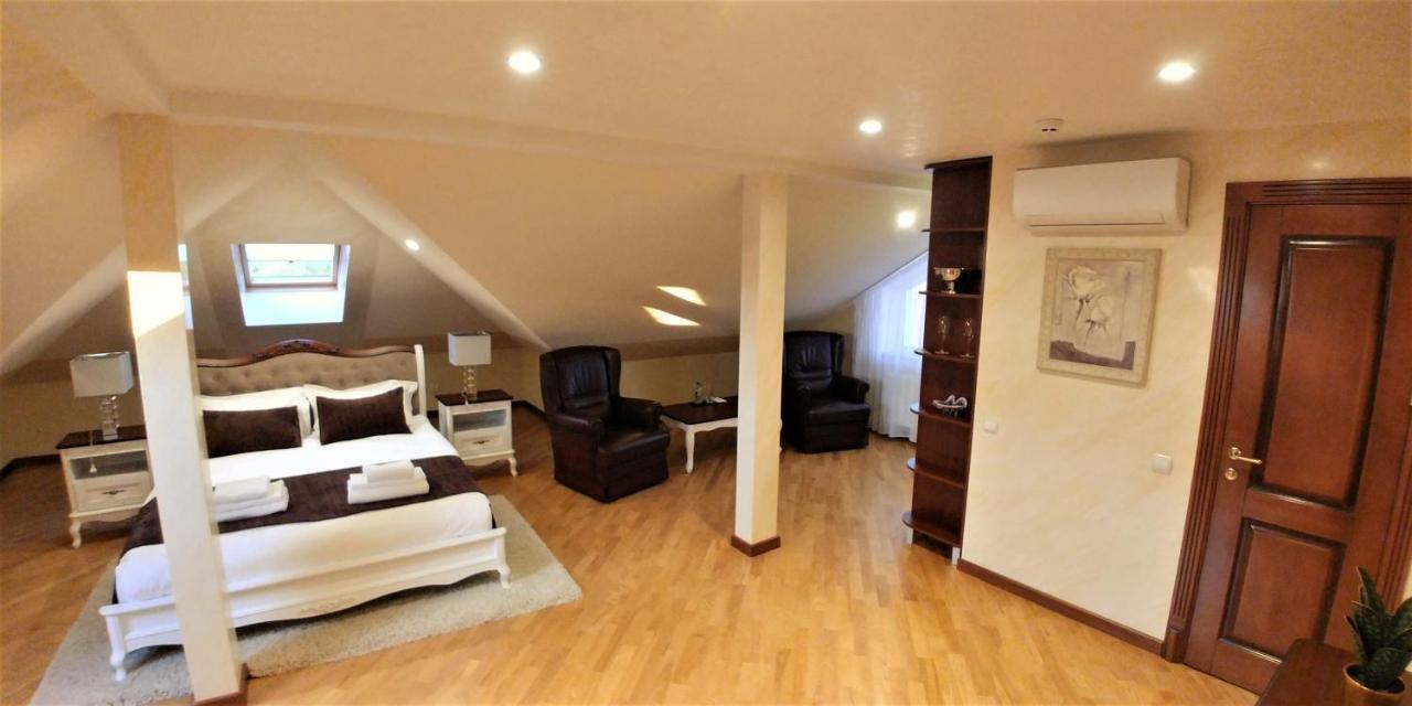 Hotel Meridian Brody Екстериор снимка